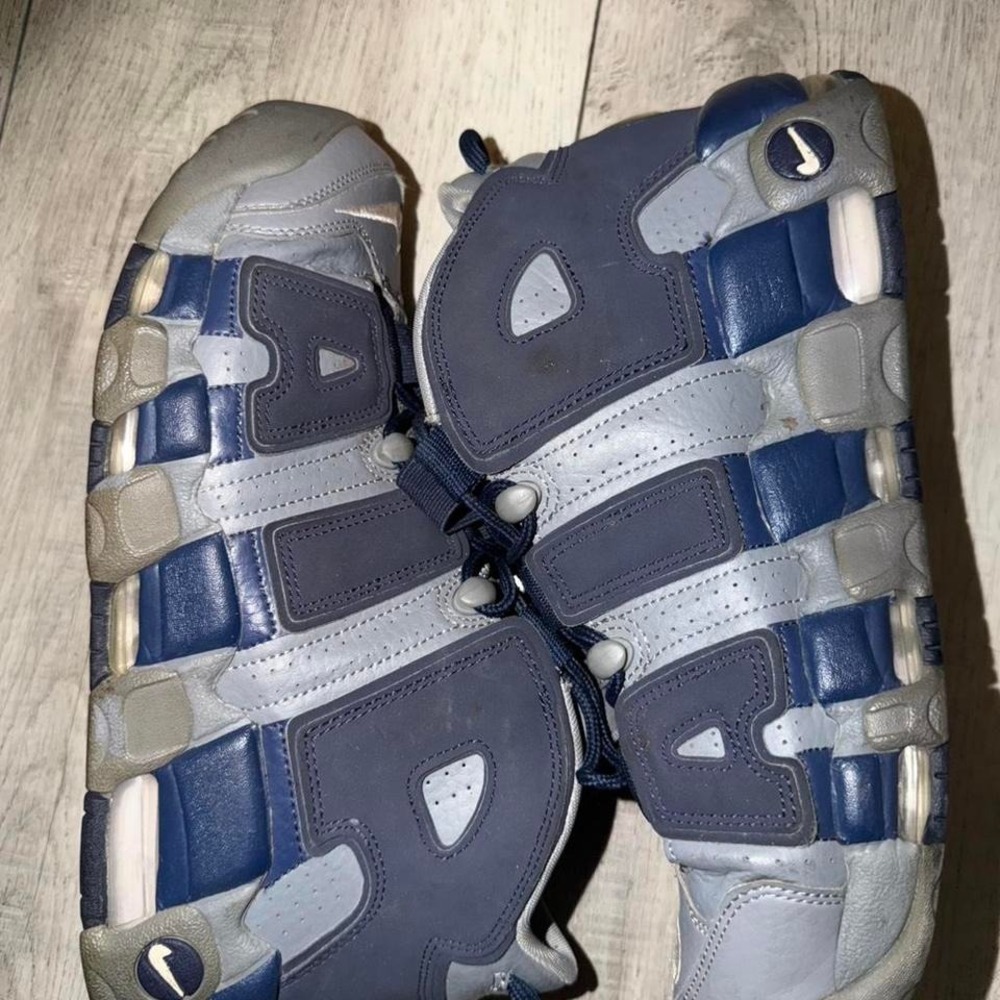 Nike Air More Uptempo Georgetown  Mens Size 10 Basketball Shoes‎